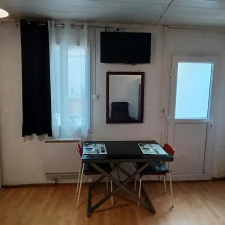 Studio 2 Lycee Jean Perrin 13010 아파트 *
